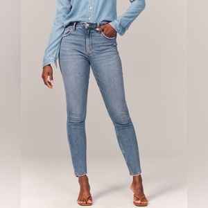 Abercrombie & Fitch Women's High Rise Jeans - Light Blue
